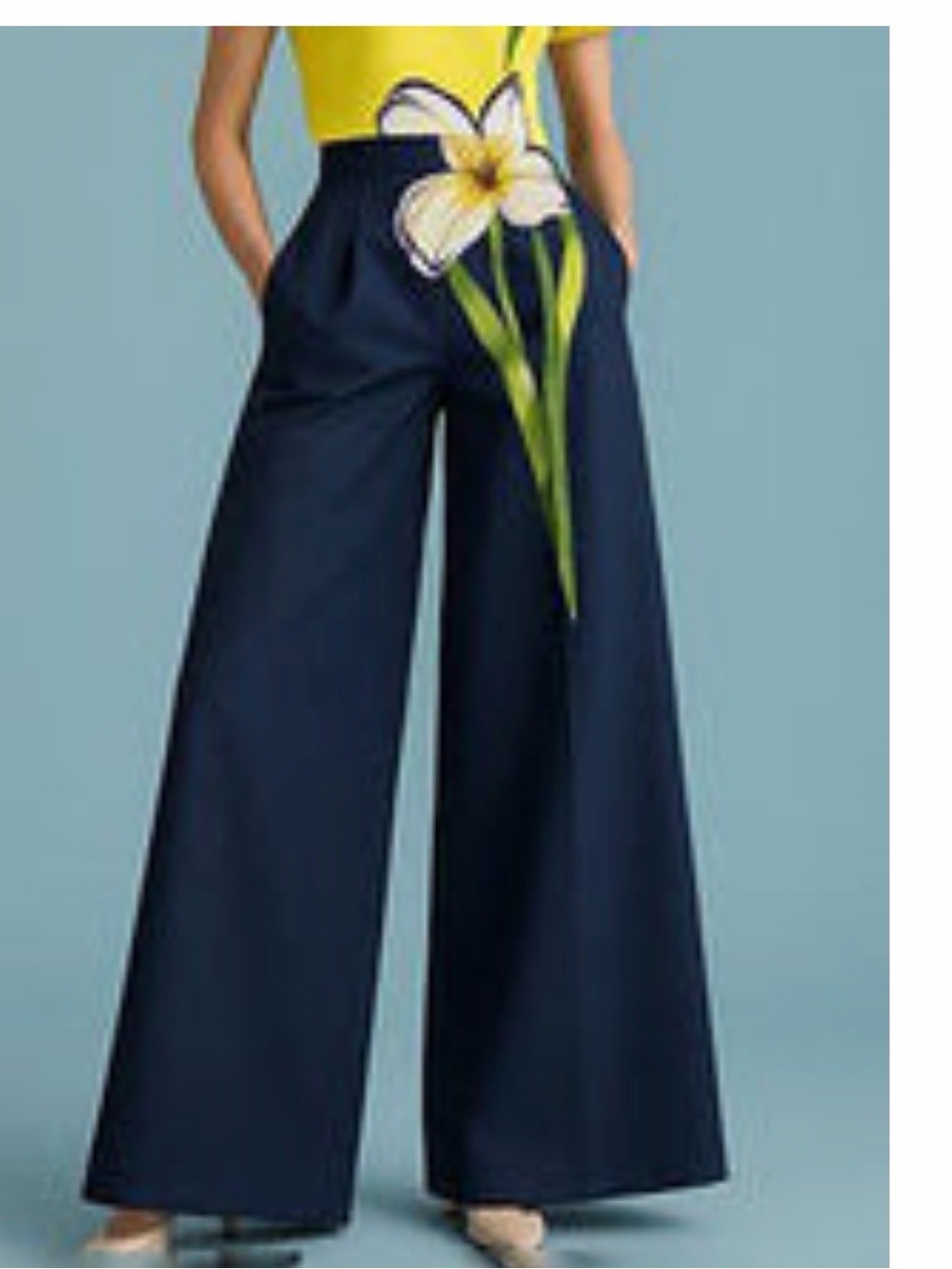 Wide-Leg Navy Floral Detail Pants and blouse!